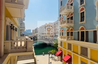 Apartment - 2 Bedrooms - 3 Bathrooms for rent in Qanat Quartier - The Pearl Island - Doha