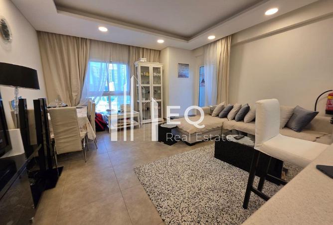 988723 - Property Image 2