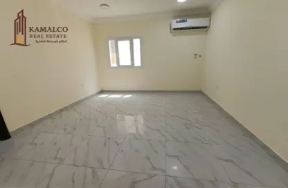 Apartment - 2 Bedrooms - 2 Bathrooms for rent in Bin Omran 35 - Fereej Bin Omran - Doha