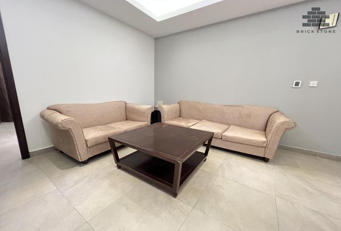 937480 - Property Image 2