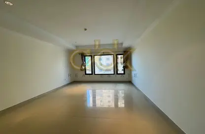 Apartment - 1 Bedroom - 2 Bathrooms for rent in East Porto Drive - Porto Arabia - The Pearl Island - Doha