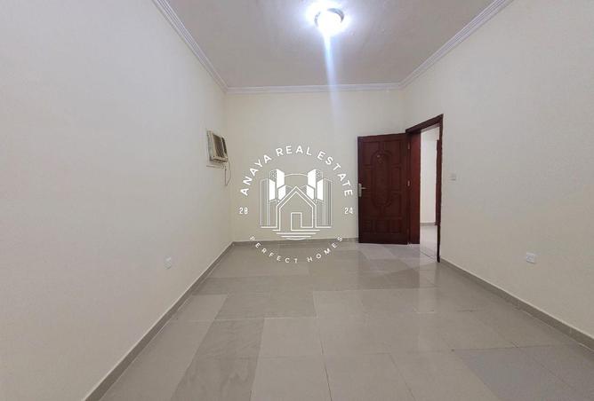 956412 - Property Image 3