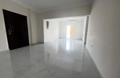 Apartment - 3 Bedrooms - 2 Bathrooms for rent in Muntazah 7 - Al Muntazah - Doha