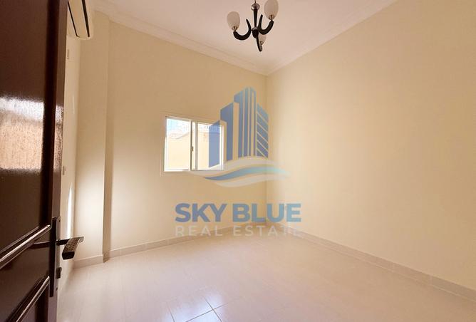 971827 - Property Image 2