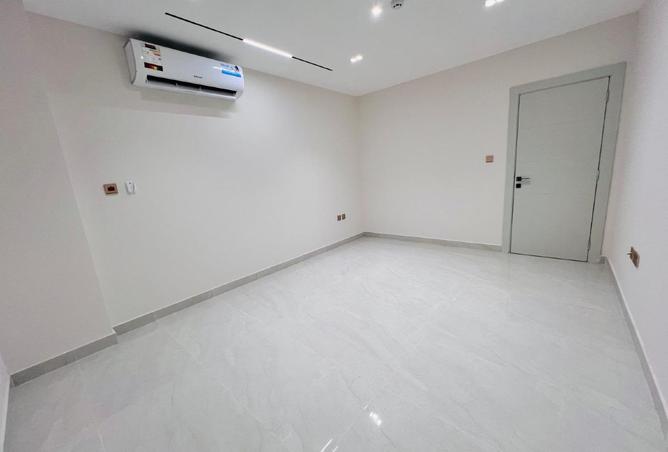 967842 - Property Image 3