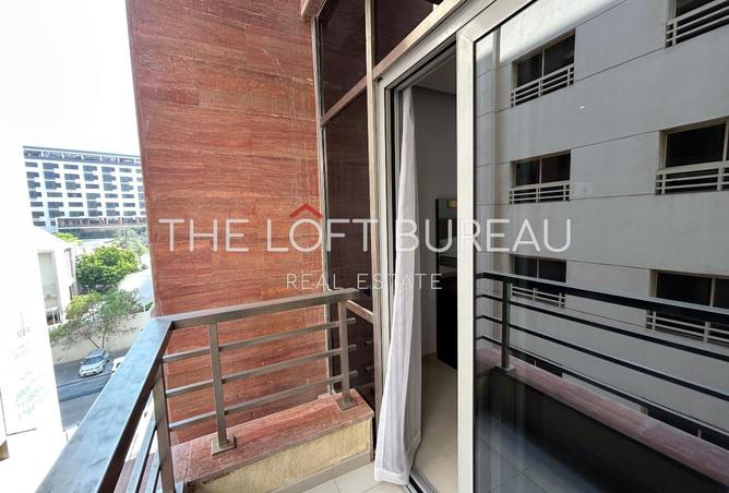 956015 - Property Image 2