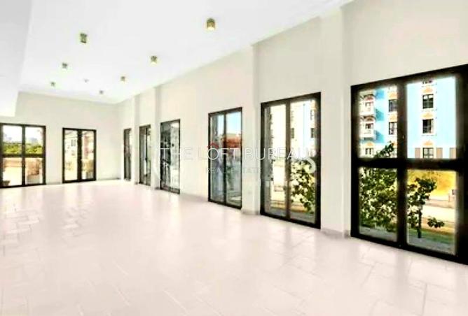 912519 - Property Image 2