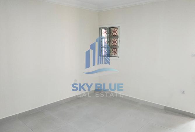 945655 - Property Image 2