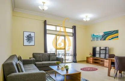 Apartment - 2 Bedrooms - 2 Bathrooms for rent in Umm Ghwailina Comm - Umm Ghuwalina - Umm Ghuwailina - Doha