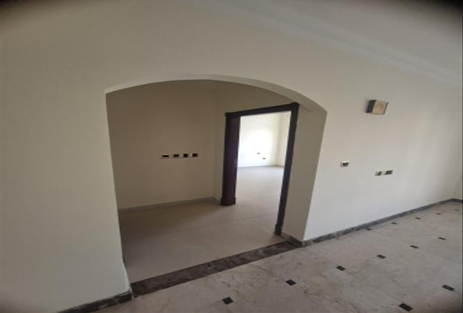 949292 - Property Image 3