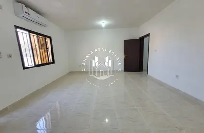 Villa - Studio - 1 Bathroom for rent in Al Nuaija Street - Al Nuaija - Doha