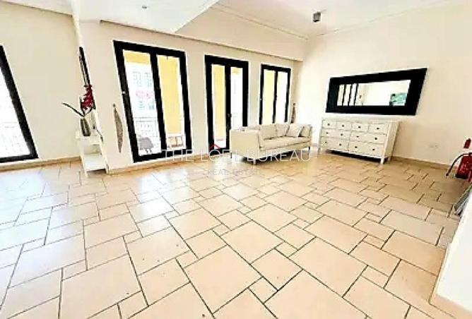940818 - Property Image 2