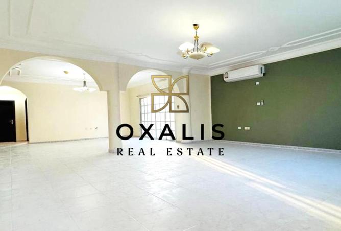 948737 - Property Image 2