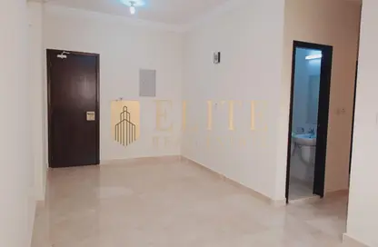 Apartment - 2 Bedrooms - 2 Bathrooms for rent in Al Doha Plaza - Al Sadd - Al Sadd - Doha