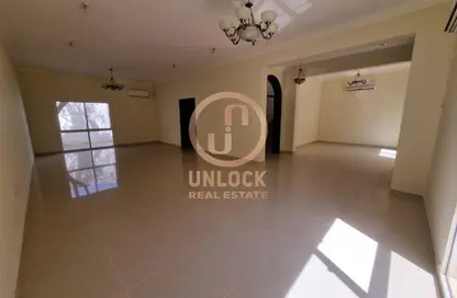 Villa - 4 Bedrooms - 4 Bathrooms for rent in OqbaBin Nafie Steet - Old Airport Road - Doha