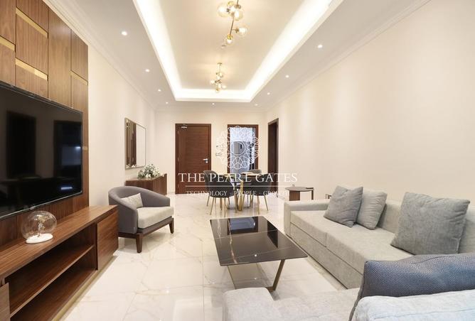 933439 - Property Image 2
