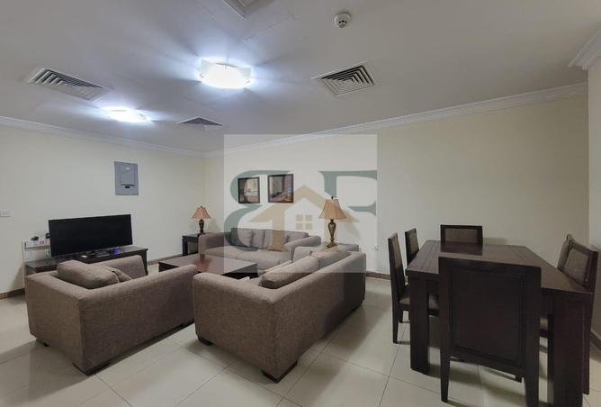 930698 - Property Image 2
