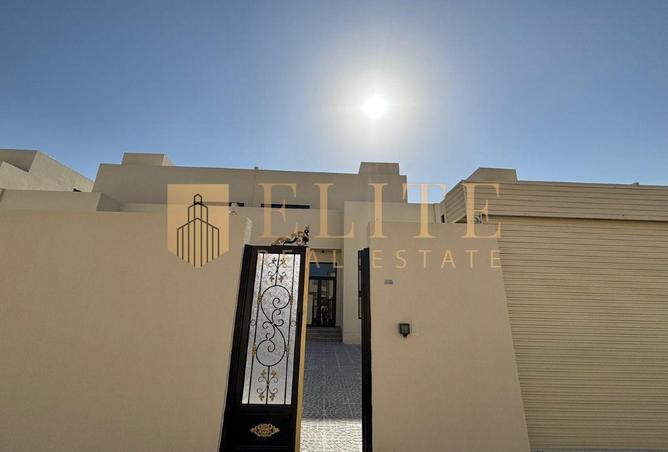 998397 - Property Image 2