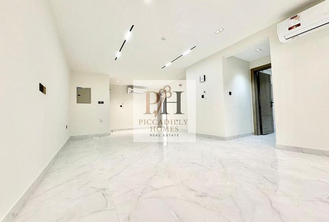 1008717 - Property Image 2