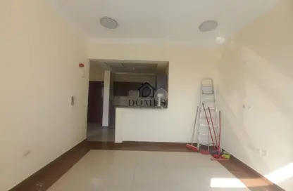 Apartment - 1 Bedroom - 1 Bathroom for rent in Thabit Bin Zaid Street - Al Mansoura - Doha