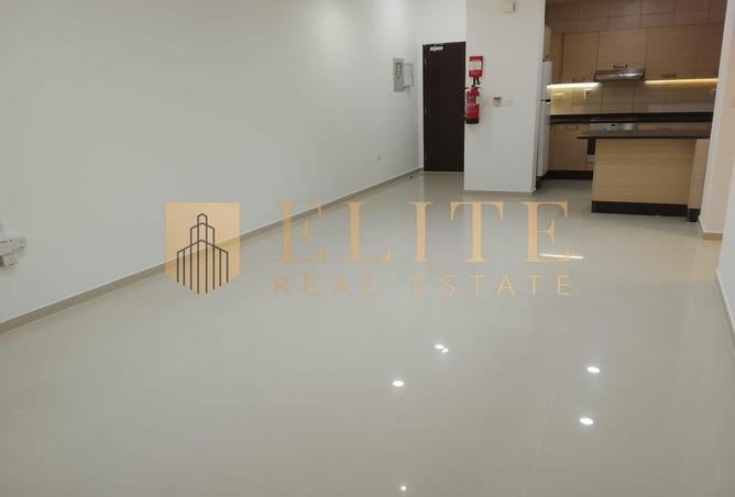 988101 - Property Image 2