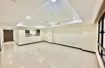 Apartment - 1 Bedroom - 2 Bathrooms for rent in West Porto Drive - Porto Arabia - The Pearl Island - Doha