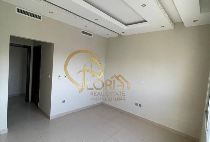 931704 - Property Image 3