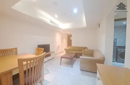 Apartment - 2 Bedrooms - 1 Bathroom for rent in Al Sadd Road - Al Sadd - Doha