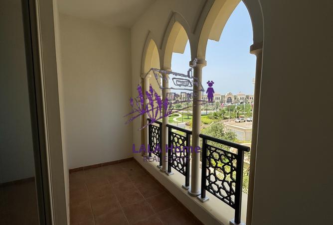 864674 - Property Image 2