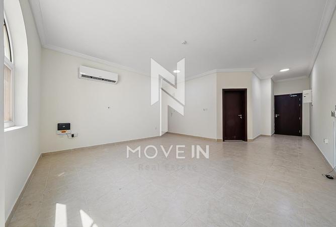 929348 - Property Image 2