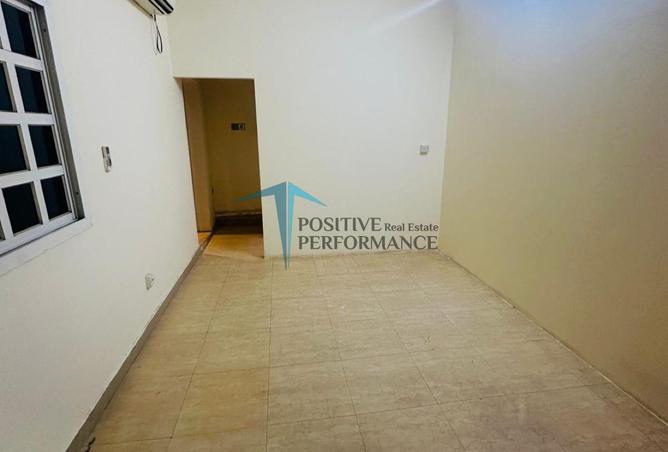 1004487 - Property Image 2