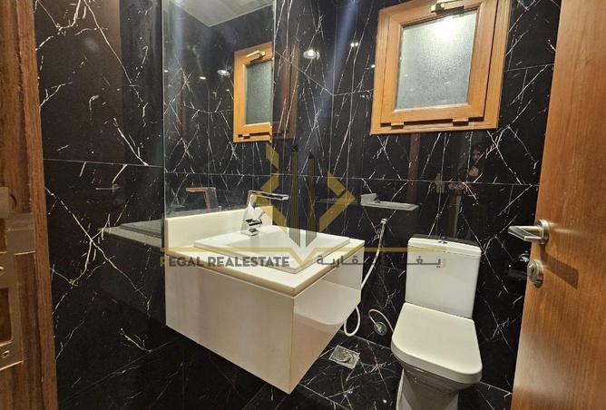 932705 - Property Image 3