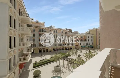 Apartment - 2 Bedrooms - 3 Bathrooms for sale in Chateau - Qanat Quartier - The Pearl Island - Doha
