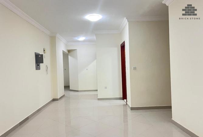 956963 - Property Image 2