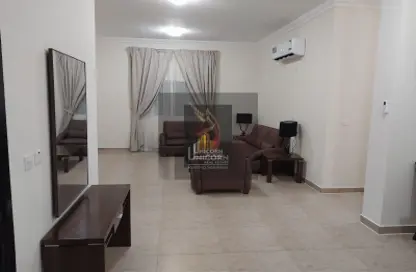 Apartment - 3 Bedrooms - 3 Bathrooms for rent in Al Nasr Street - Al Nasr - Doha
