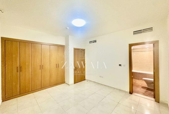 960028 - Property Image 2