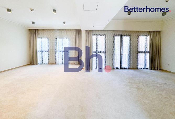 940558 - Property Image 2