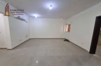 Apartment - 1 Bedroom - 2 Bathrooms for rent in Umm Ghuwalina - Umm Ghuwailina - Doha