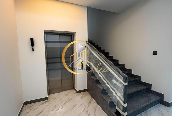 957689 - صورة العقار 3