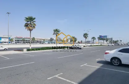 بناية كاملة - استوديو - 6 حمامات للايجار في طريق سلوى - العزيزية - الدوحة
