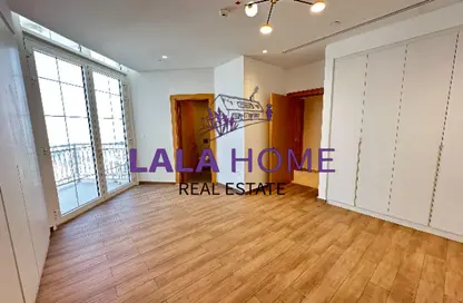 Apartment - 2 Bedrooms - 3 Bathrooms for rent in Floresta Gardens - Floresta Gardens - The Pearl Island - Doha