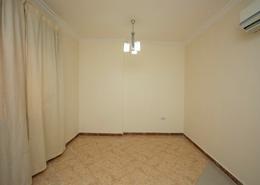 صورةغرفة فارغة لـ: شقة - 3 غرف نوم - 2 حمامات للكراء في اي بي 23 - مشيرب - مشيرب - الدوحة, صورة 1