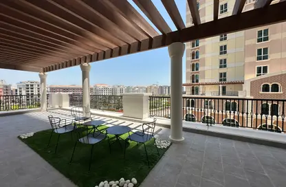 Apartment - 2 Bedrooms - 3 Bathrooms for rent in Viva Central - Viva Bahriyah - The Pearl Island - Doha