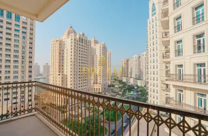 Apartment - 2 Bedrooms - 4 Bathrooms for rent in Floresta Gardens - Floresta Gardens - The Pearl Island - Doha