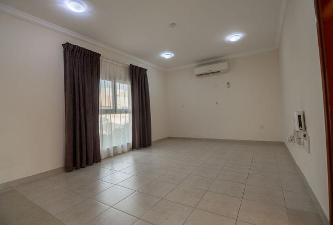 932581 - Property Main Image