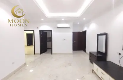 شقة - 2 غرف نوم - 2 حمامات للايجار في منتزه 7 - المنتزه - الدوحة