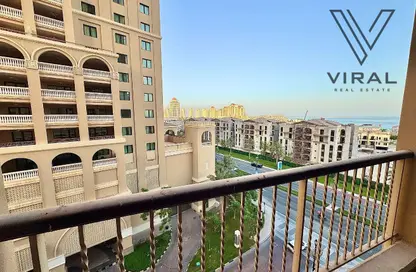 Apartment - 1 Bedroom - 2 Bathrooms for rent in East Porto Drive - Porto Arabia - The Pearl Island - Doha