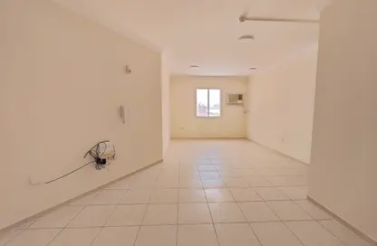 Apartment - 2 Bedrooms - 2 Bathrooms for rent in Muntazah 7 - Al Muntazah - Doha