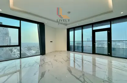 Apartment - 2 Bedrooms - 3 Bathrooms for rent in Marina Tower 02 - Marina District - Lusail