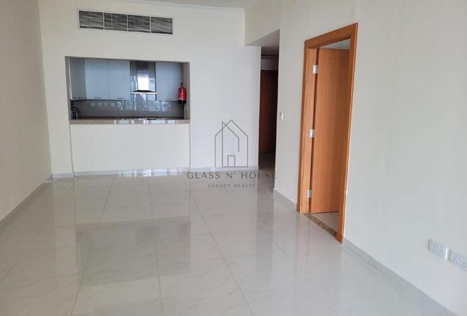 982354 - Property Image 2